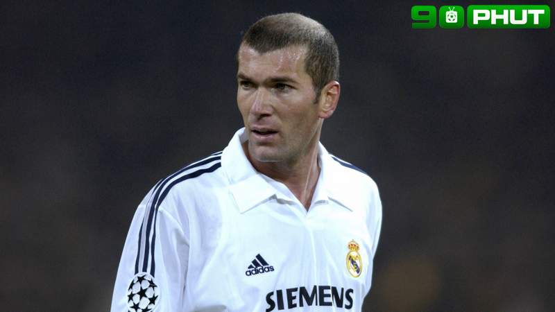 Zinedine Zidane là một trong những tiền vệ vĩ đại nhất